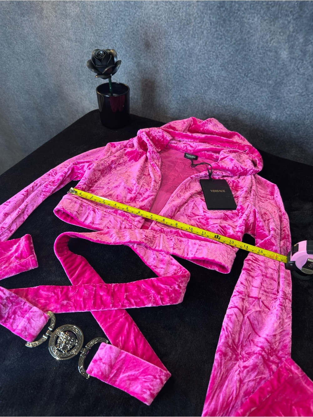 Versace Runway Pink Crushed Velvet Cropped Hoodie with Medusa Belt - Picture 4 of 11